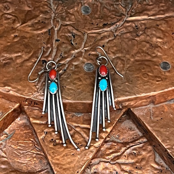 Vintage Native American Sterling Silver Turquoise Earrings - Picture 7 of 8